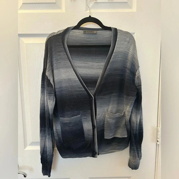 G/FORE
Womens Ombre Merino Wool Cardigan Ink - Picture 8 of 9